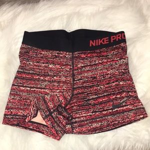 NIKE PRO’S